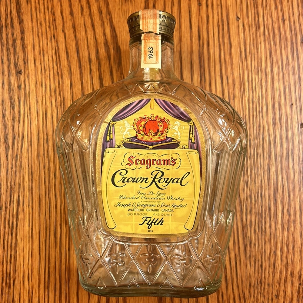 Vintage 1963 Seagram’s Crown Royal Canadian Whisky Fifth Empty Bottle w/ Pouch
